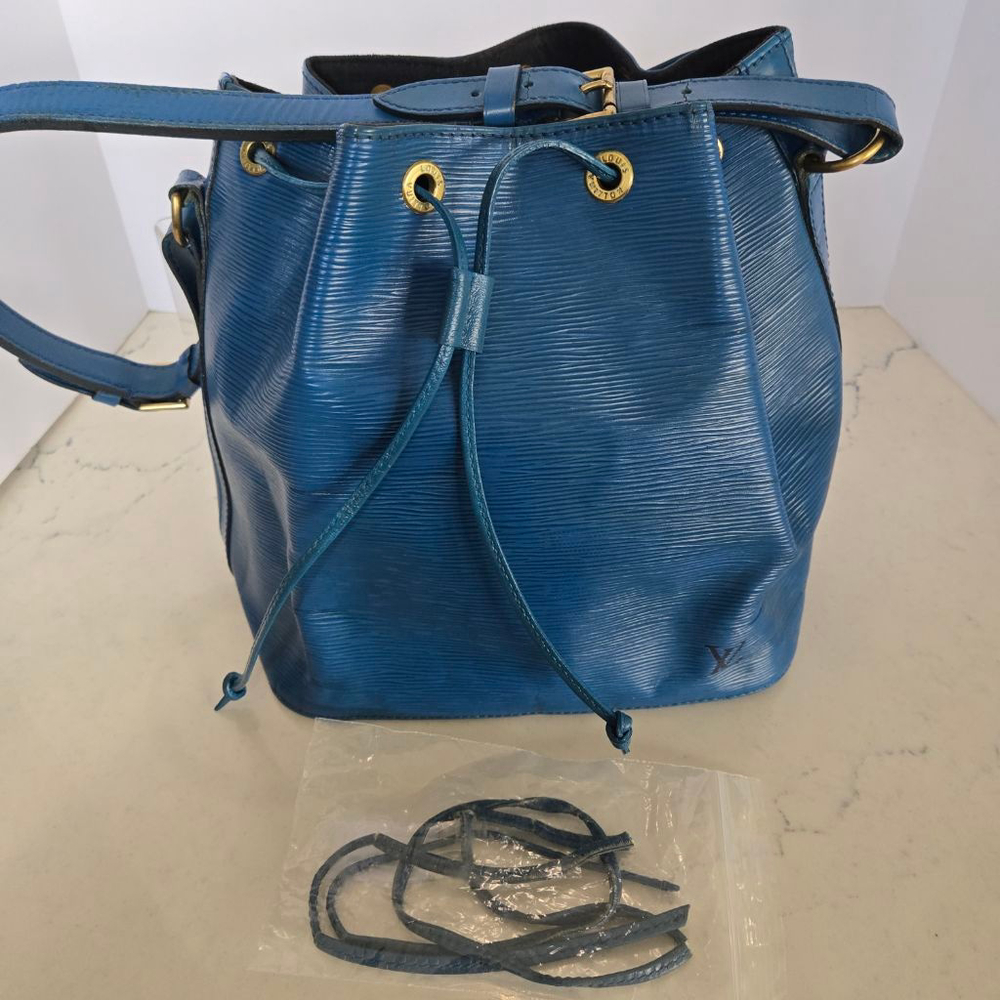 Women's Louis Vuitton Epi Leather Petit Noe Shoulder Bag in Blue - Picture 6 of 15